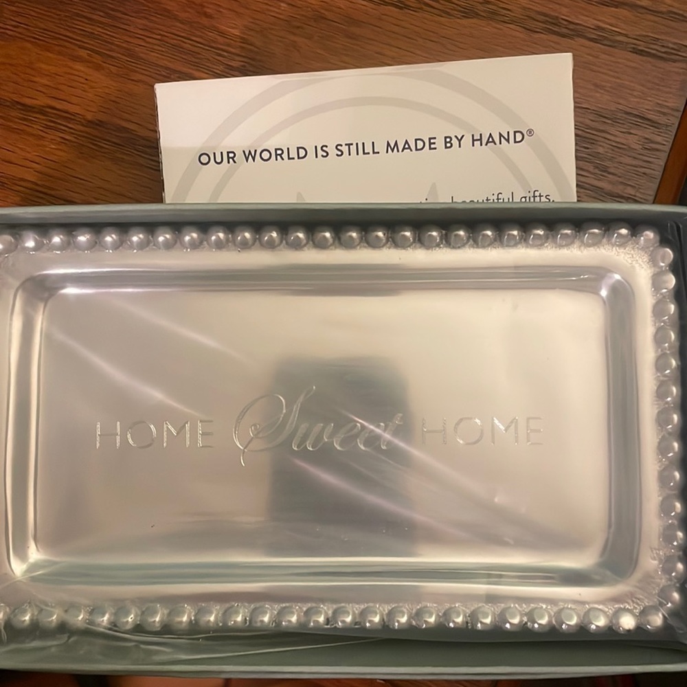 Mariposa Statement Tray